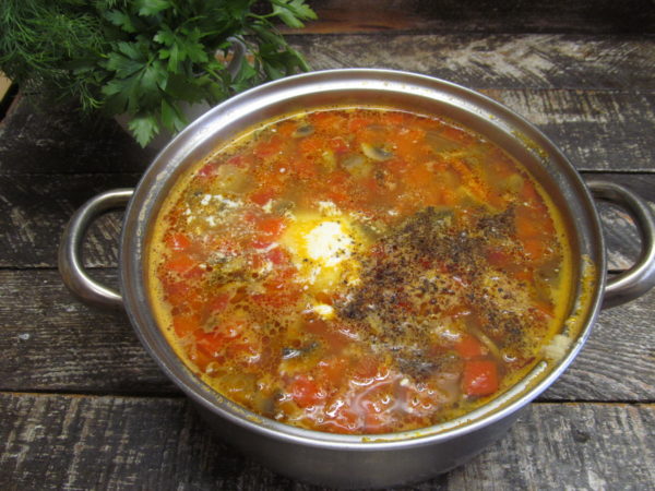 fasolevyj sup s gribami i kurinymi zheludochkami 603a23b57207f - Фасолевый суп с грибами и куриными желудочками