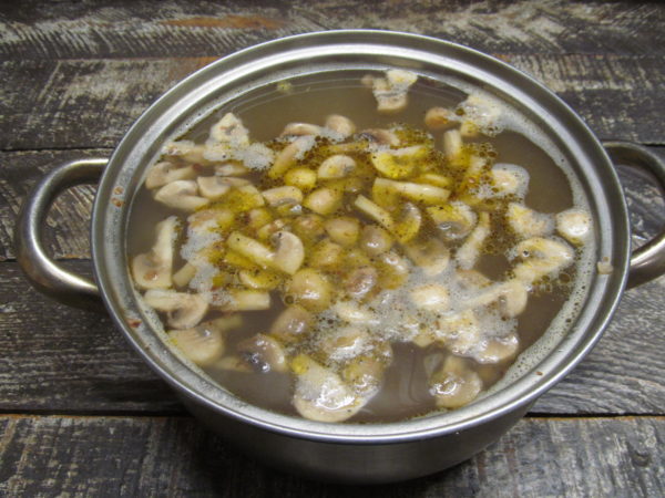 grechnevyj sup na kurinyh serdechkah s gribami 603a23e05ca93 - Гречневый суп на куриных сердечках с грибами