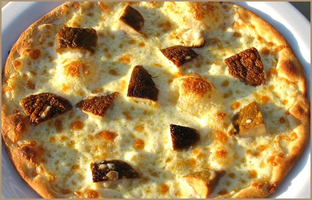 izbrannye recepty piccy s belymi gribami 603a0d99d4030 - Избранные рецепты пиццы с белыми грибами