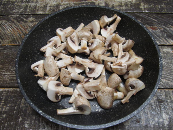 ovoshhi s gribami pod syrnoj korochkoj 603a23be51ec2 - Овощи с грибами под сырной корочкой