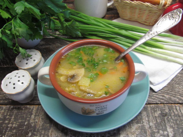 syrnyj sup s gribami i mannoj krupoj 603a246854a08 - Сырный суп с грибами и манной крупой