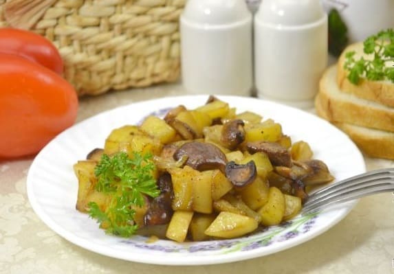 vkusnye recepty belogo griba s kartoshkoj 603a0b4edc475 - Вкусные рецепты белого гриба с картошкой